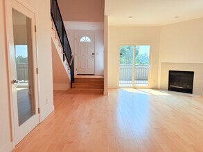 1878 N Alvarado St in Los Angeles, CA - Building Photo - Building Photo