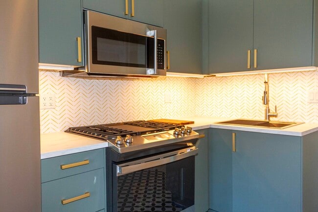 39 Hawthorne St, Unit Apr in Brooklyn, NY - Building Photo - Building Photo