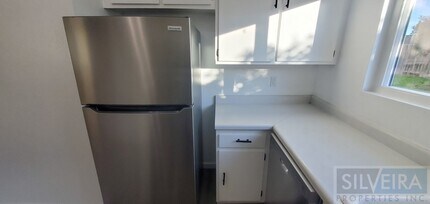 1026 W Hermosa St in Santa Maria, CA - Building Photo - Building Photo