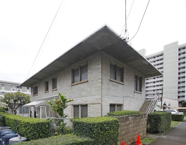 1303 Alexander St in Honolulu, HI - Building Photo - Building Photo