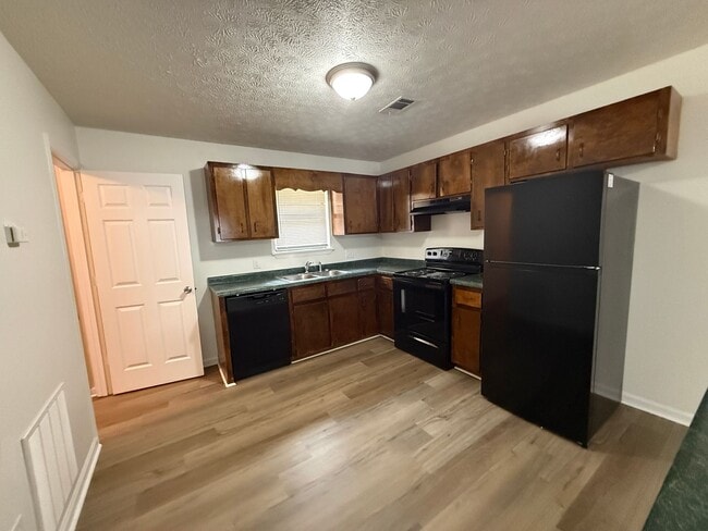 1030 Cantrell Ln in Bogart, GA - Building Photo - Building Photo