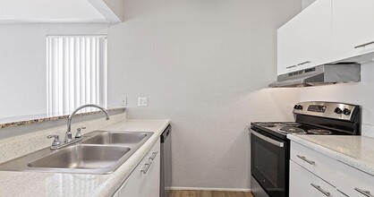 Mylo Apartments in Fort Worth, TX - Building Photo - Building Photo