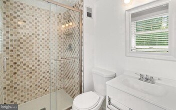 20321 Watkins Meadow Dr in Germantown, MD - Building Photo - Building Photo