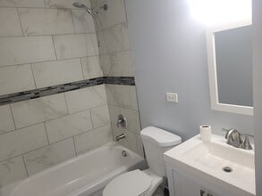 22005 Balmoral Dr in Richton Park, IL - Foto de edificio - Building Photo