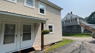 73-75-75 Buffumsville Rd in Somersworth, NH - Building Photo - Building Photo