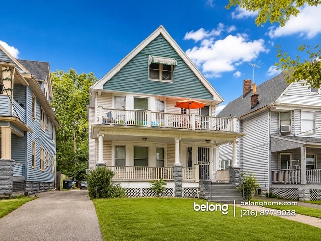 property at 1516 E 118th St