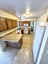 1917 Allen Ave in Henderson, NV - Building Photo - Building Photo