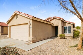 22332 W Lasso Ln in Buckeye, AZ - Foto de edificio - Building Photo