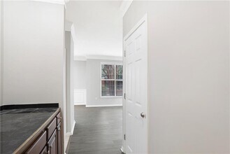 1106 Westchester Ridge NE in Atlanta, GA - Building Photo - Building Photo