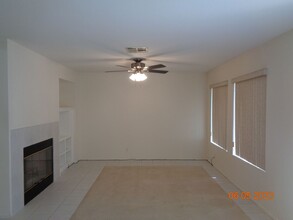 2128 Westpark Dr in Rosamond, CA - Building Photo - Building Photo