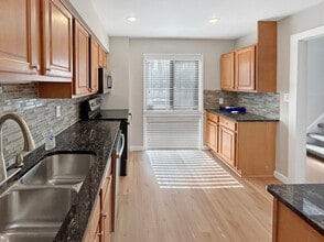 2284 Emerald Heights Ct in Reston, VA - Building Photo - Building Photo