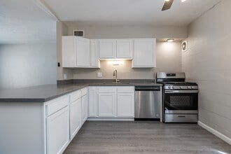 Westwood Apartments in Tucson, AZ - Building Photo - Interior Photo