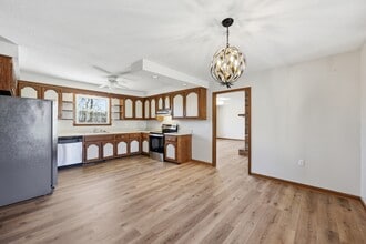 1325 Sun Valley Rd in Clarksville, TN - Building Photo - Building Photo