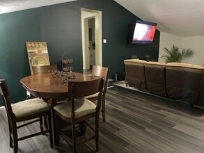 1954 E 123rd St in Cleveland, OH - Building Photo - Building Photo