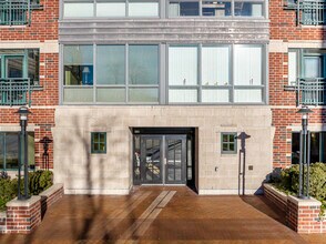The Residences at Milton Landing in Milton, MA - Foto de edificio - Building Photo