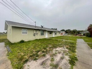 1205 Ave K in Fort Pierce, FL - Building Photo - Building Photo