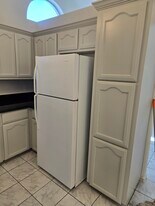 630 S Dfw Dr, Unit 2 in Edinburg, TX - Building Photo