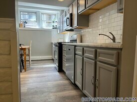 5 Vinal St, Unit 5A in Boston, MA - Building Photo