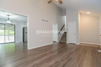 905 NE 108 Terrace in Kansas City, MO - Building Photo - Building Photo
