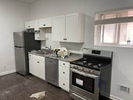 2 Oakland Sq, Unit 1 Apartments