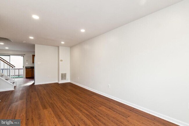 20208 Bar Harbor Terrace in Ashburn, VA - Building Photo - Building Photo