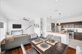 Townhomes at Lake Park in Pearland, TX - Foto de edificio - Building Photo