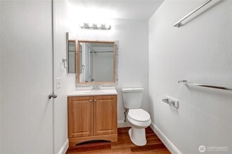 4180 244th Pl SE in Sammamish, WA - Foto de edificio - Building Photo