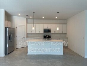 17384 LUMINOUS Ave in Venice, FL - Building Photo - Building Photo