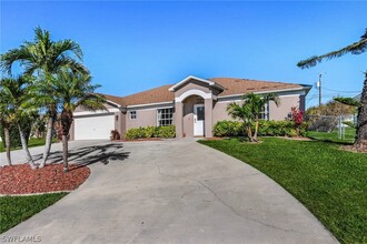 149 SE 26th Terrace in Cape Coral, FL - Building Photo - Building Photo