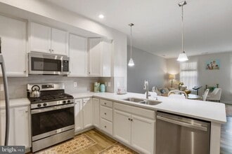 43011 Prophecy Terrace in Dulles, VA - Building Photo - Building Photo