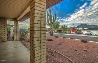 6129 E Edgemont Ave in Scottsdale, AZ - Building Photo - Building Photo