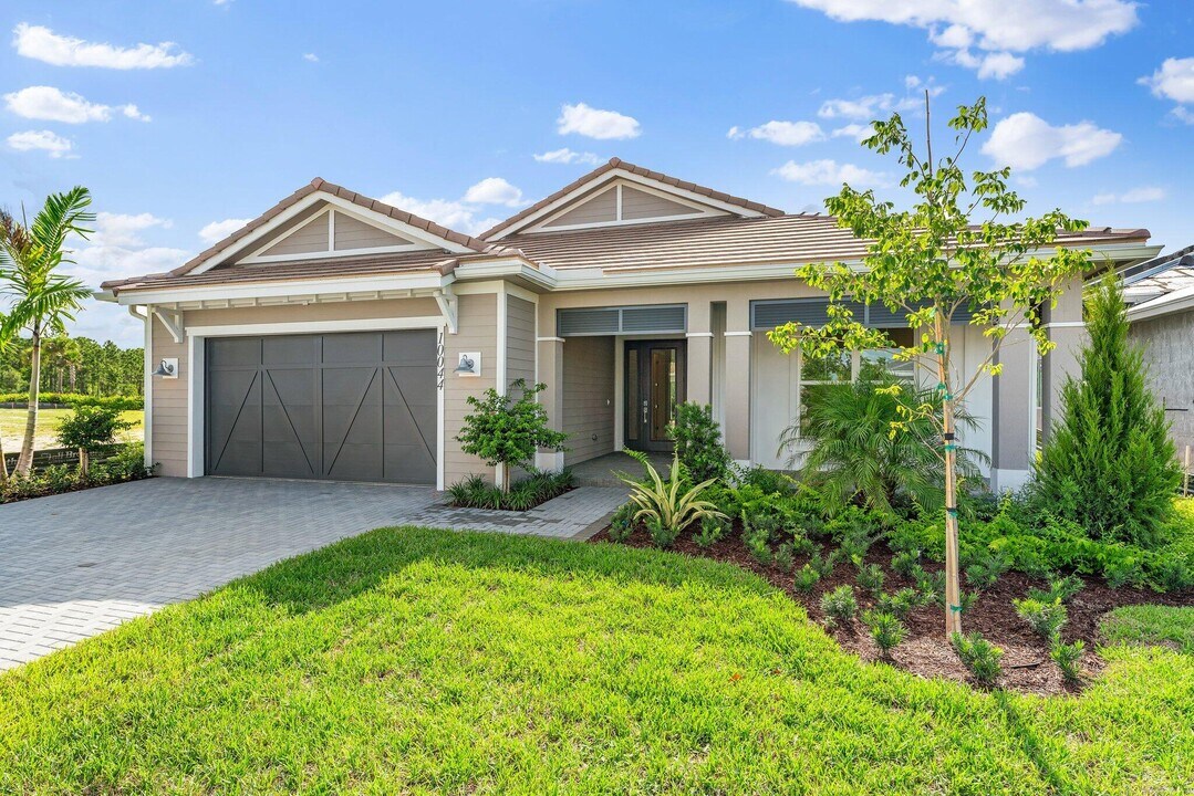 10044 Timber Crk Wy in Palm Beach Gardens, FL - Building Photo