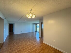 200 Cove Way in Quincy, MA - Building Photo - Building Photo