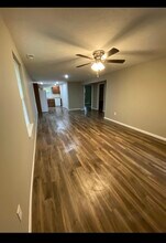 300 N Orchard Ave in Ash Grove, MO - Building Photo - Building Photo