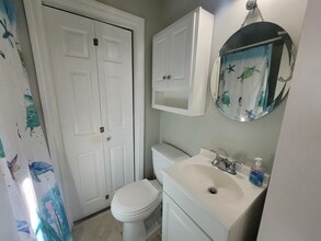 12 G St in Hampton, NH - Building Photo - Building Photo