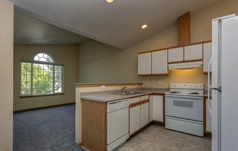 2130-2132 Harris Ave in Bellingham, WA - Building Photo - Building Photo