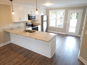 609 Fairview Ave, Unit B in Murfreesboro, TN - Building Photo - Building Photo