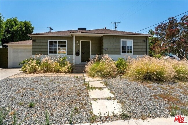 17512 Bullock St in Los Angeles, CA - Building Photo - Building Photo