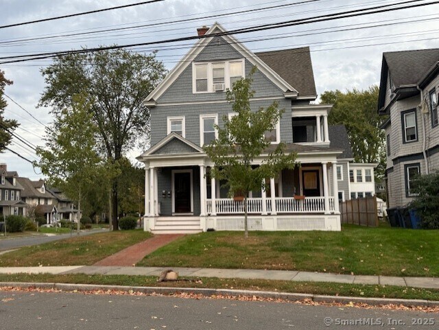208 Oxford St in Hartford, CT - Building Photo