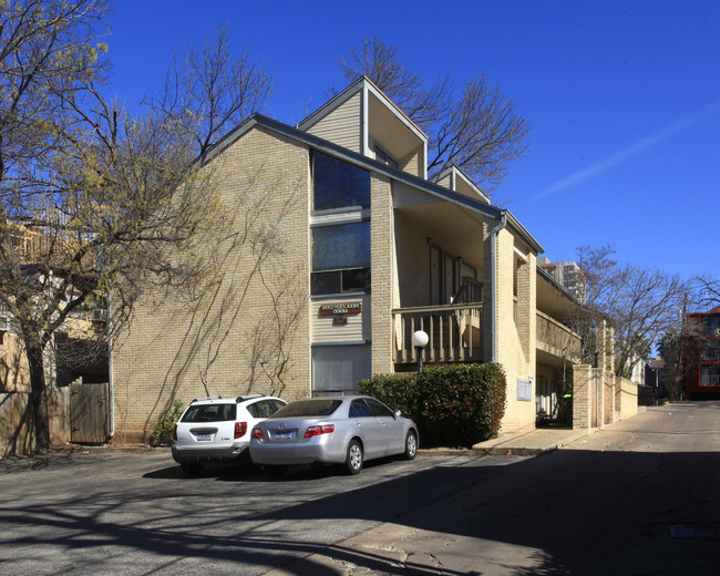 1905 San Gabriel St in Austin, TX - Foto de edificio - Building Photo