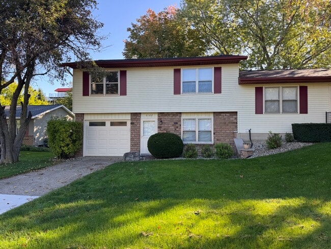 property at 6102 Campus Park Dr SE