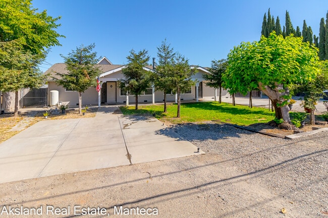 property at 3005 W Lathrop Rd