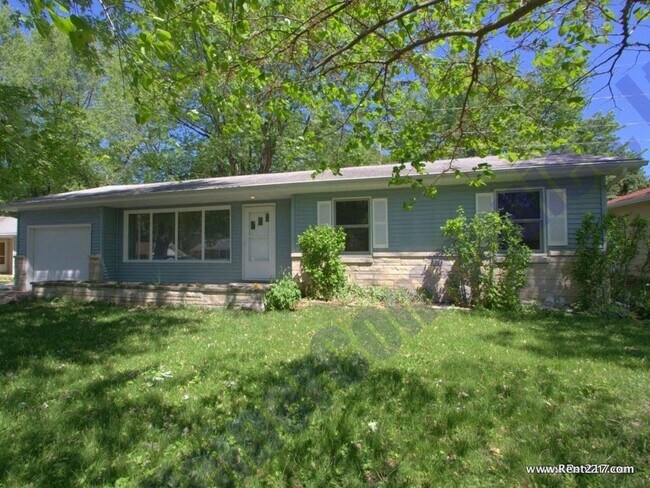 710 Breen Dr in Champaign, IL - Building Photo - Building Photo