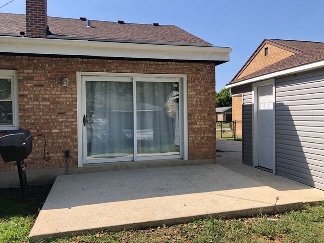 2413 S 22nd Ave in Broadview, IL - Building Photo - Building Photo