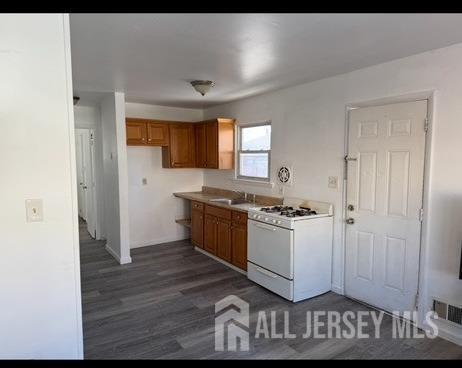 389 Fayette St in Perth Amboy, NJ - Foto de edificio