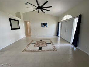 8293 Tahiti Rd in Ft. Myers, FL - Building Photo - Building Photo