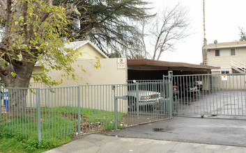 163 E 15th St in San Bernardino, CA - Building Photo - Building Photo