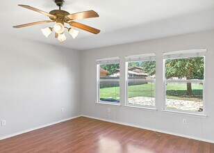 2024 N Ranch Estates Blvd in New Braunfels, TX - Building Photo - Building Photo