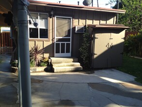 909 Valley View Ave in Monrovia, CA - Building Photo - Building Photo