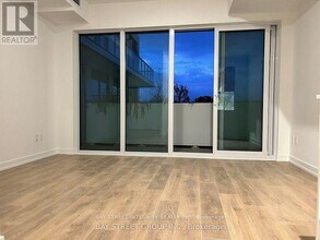 1100 Sheppard Ave W in Toronto, ON - Building Photo - Building Photo